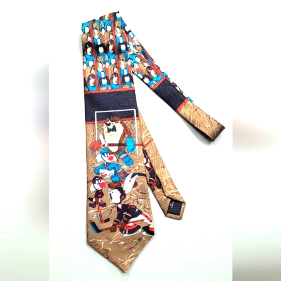 Vintage Looney Tunes Tasmania Devil, Bugs, Sylvester hockey & spectators tie - Picture 1 of 3